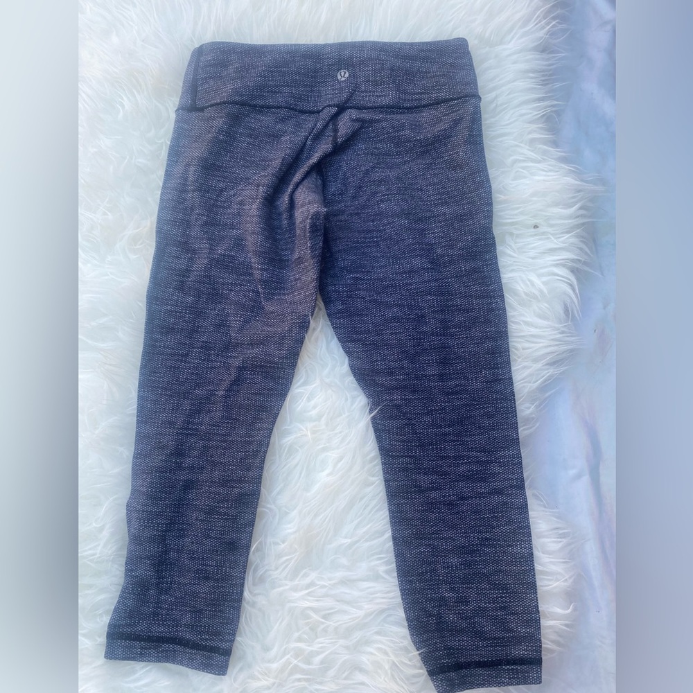 Lululemon leggings size 4